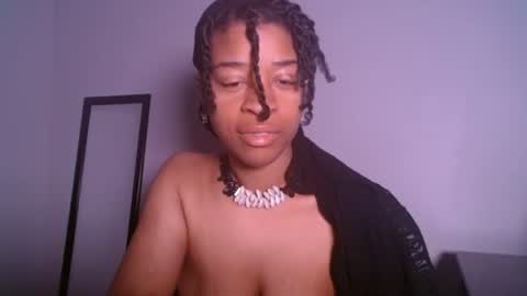 Snapshot of scorpionnluv chatting on 10/31/25, 11:33 scorpionnluv online show from 10/31/25, 11:33