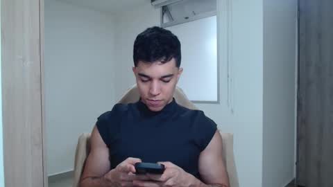 Twitter Scott brasher1 Instagram Camiloestuardo2 online show from 01/15/25, 08:58