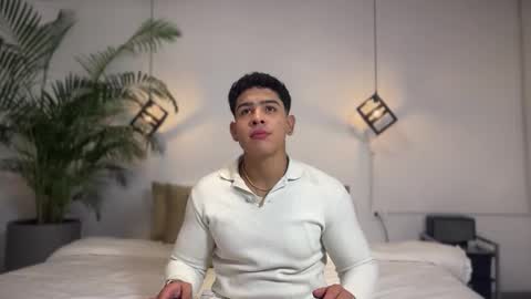 Snapshot of scott_flintt chatting on 09/23/25, 03:20 Andrew Flintt online show from 09/23/25, 03:20