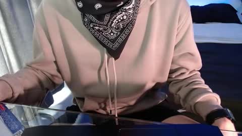 Snapshot of scott_traviis01 chatting on 09/27/25, 08:03 Scott online show from 09/27/25, 08:03