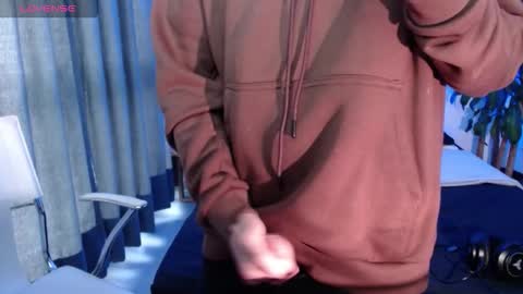 Snapshot of scott_traviis01 chatting on 10/03/25, 10:29 Scott online show from 10/03/25, 10:29