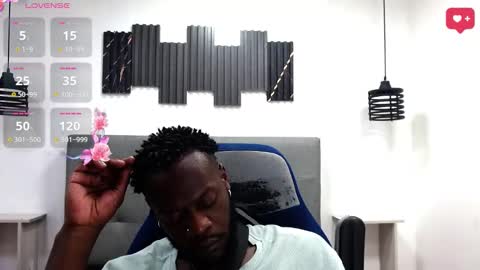 Snapshot of scottdamar chatting on 12/17/25, 07:09 Damar online show from 12/17/25, 07:09