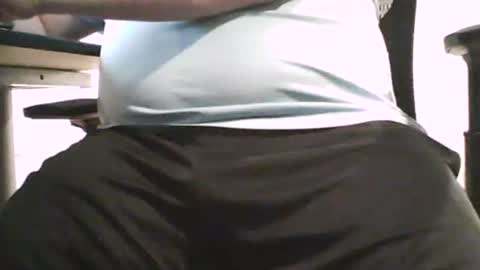 Snapshot of scottie813 chatting on 03/19/26, 10:52 scottie813 online show from 03/19/26, 10:52
