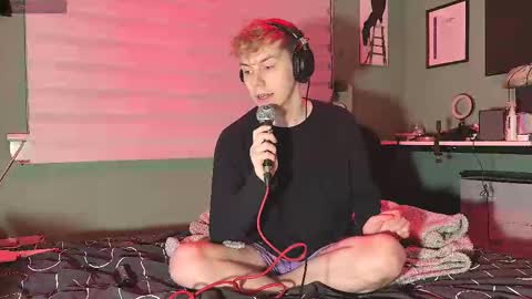 danny online show from 02/12/25, 09:01