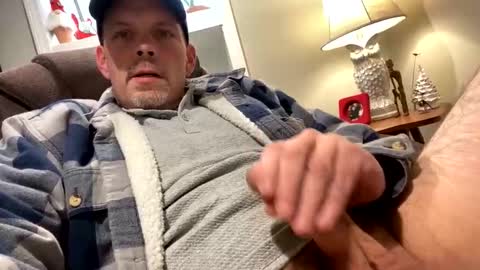 Snapshot of scottj603603 chatting on 12/15/25, 05:39 scottj603603 online show from 12/15/25, 05:39