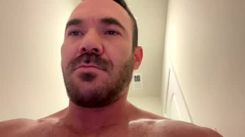 Snapshot of scottmiller2009 chatting on 09/18/25, 01:24 scottmiller2009 online show from 09/18/25, 01:24