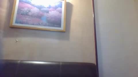 Snapshot of scottsman214 chatting on 10/13/25, 05:02 James online show from 10/13/25, 05:02