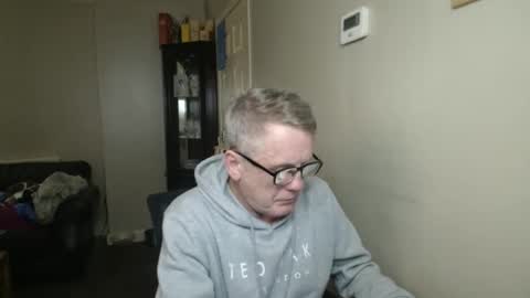 Snapshot of scottsman214 chatting on 10/19/25, 02:23 James online show from 10/19/25, 02:23