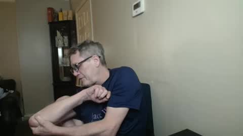 Snapshot of scottsman214 chatting on 11/04/25, 10:09 James online show from 11/04/25, 10:09