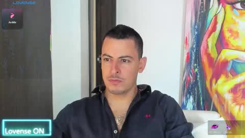 Snapshot of scotty_music chatting on 11/18/25, 02:43 Ricardo online show from 11/18/25, 02:43