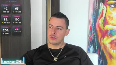 Snapshot of scotty_music chatting on 11/19/25, 03:01 Ricardo online show from 11/19/25, 03:01