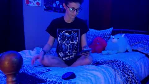 Snapshot of scottynuts chatting on 01/12/26, 03:12 Doc Scott online show from 01/12/26, 03:12