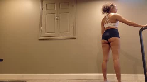 Snapshot of scout_has_fun chatting on 12/17/25, 02:34 Scout has fun online show from 12/17/25, 02:34