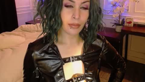 screendoll online show from 03/02/25, 06:16