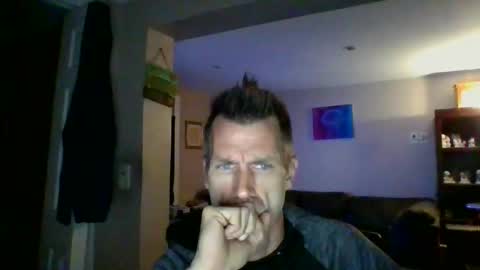 Snapshot of scroach11 chatting on 06/01/26, 07:43 GettOffMyLawn online show from 06/01/26, 07:43