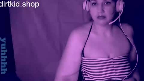 Snapshot of scumbagsmith chatting on 02/24/25, 04:27 Danni online show from 02/24/25, 04:27