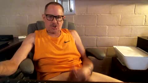 Snapshot of sdh69 chatting on 09/15/25, 05:13 eating pussy  sucking dick online show from 09/15/25, 05:13