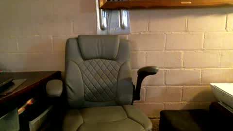 Snapshot of sdh69 chatting on 10/04/25, 06:39 eating pussy  sucking dick online show from 10/04/25, 06:39