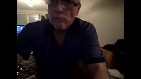 Snapshot of sdnico4all chatting on 10/21/25, 01:06 sdnico4all online show from 10/21/25, 01:06