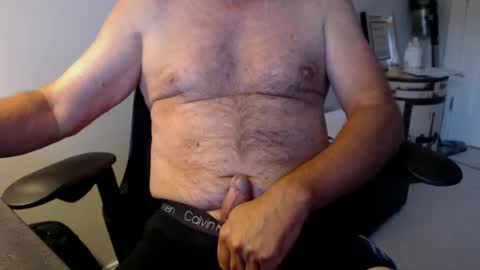 Snapshot of sdodgerxx chatting on 10/20/25, 03:23 sdodgerxx online show from 10/20/25, 03:23