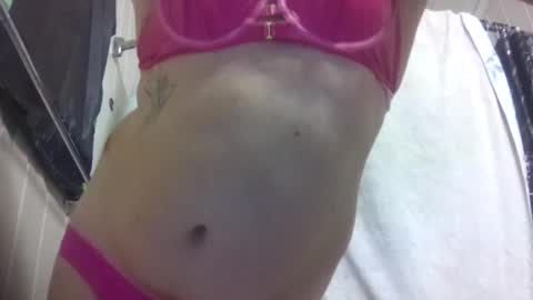 Snapshot of sdraftt45 chatting on 09/30/25, 08:03 Arin online show from 09/30/25, 08:03