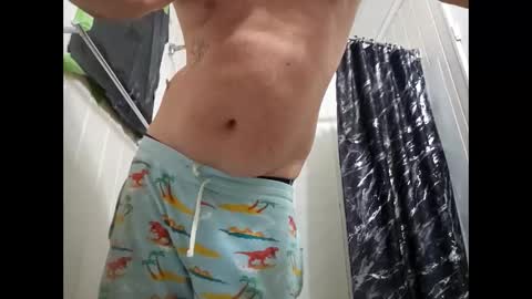 Snapshot of sdraftt45 chatting on 10/05/25, 10:57 Arin online show from 10/05/25, 10:57