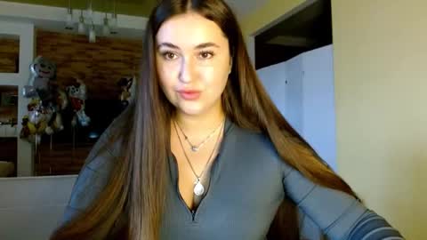 Snapshot of sea_cocktail chatting on 11/13/25, 08:46 Elizabeth online show from 11/13/25, 08:46