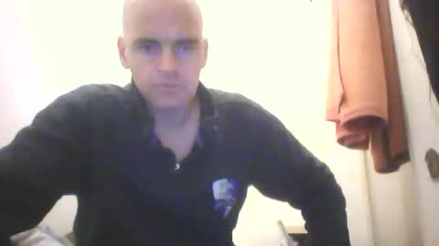 Snapshot of sean20775 chatting on 10/23/25, 04:56 Sean online show from 10/23/25, 04:56