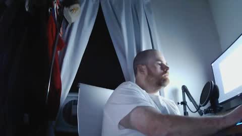 seanv26 online show from 09/30/25, 02:05