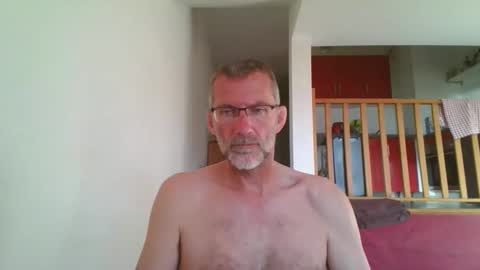 Snapshot of seb846894 chatting on 05/25/26, 05:52 seb846894 online show from 05/25/26, 05:52