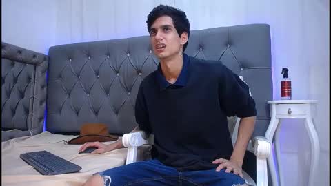 sebalexis7 online show from 10/19/25, 03:18