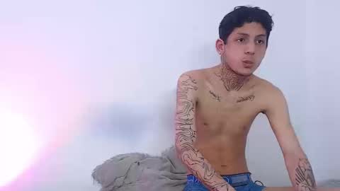 Snapshot of sebas_and_mila chatting on 03/17/26, 04:54 CAMILA Y SEBASTIAN online show from 03/17/26, 04:54