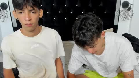 Snapshot of sebas_cat chatting on 11/16/25, 10:48 Sebastian Alvarez online show from 11/16/25, 10:48