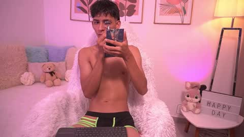 Snapshot of sebas_cat chatting on 02/05/26, 02:27 Sebastian Alvarez online show from 02/05/26, 02:27