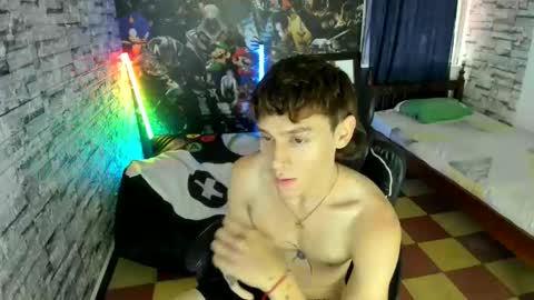 Snapshot of sebas_jusa chatting on 06/08/26, 01:00 sebas jusa online show from 06/08/26, 01:00
