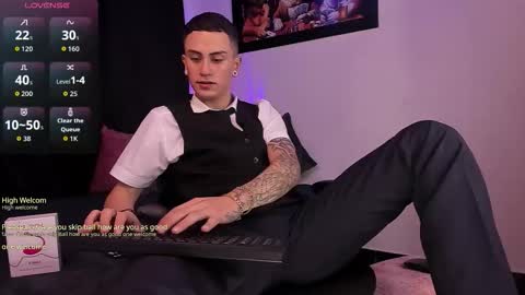 Snapshot of sebas_maverick chatting on 09/20/25, 03:18 Sebastian online show from 09/20/25, 03:18