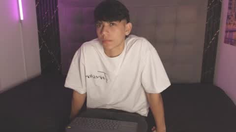Snapshot of sebas_pretty7 chatting on 07/03/26, 12:33 sebas_pretty7 online show from 07/03/26, 12:33