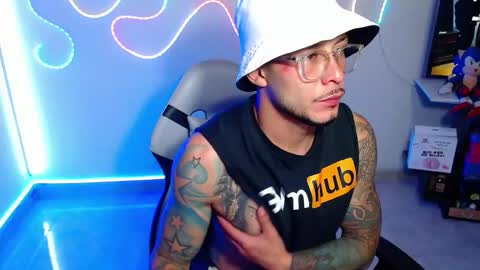 Sebastian online show from 10/03/25, 08:11