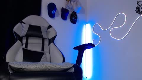 Sebastian online show from 10/12/25, 04:00