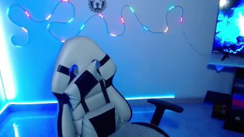 Snapshot of sebastian_025 chatting on 12/02/25, 08:19 Sebastian online show from 12/02/25, 08:19