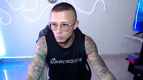 Snapshot of sebastian_025 chatting on 12/21/25, 05:20 Sebastian online show from 12/21/25, 05:20