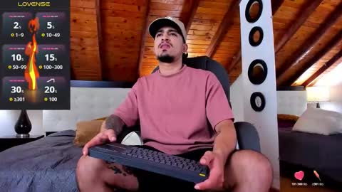 Snapshot of sebastian_berne chatting on 11/11/25, 07:58 Sebastian Berne online show from 11/11/25, 07:58