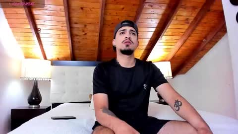 Snapshot of sebastian_berne chatting on 11/17/25, 07:08 Sebastian Berne online show from 11/17/25, 07:08