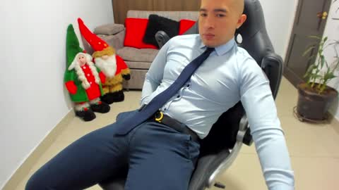 juan  sebastian online show from 12/17/24, 01:38