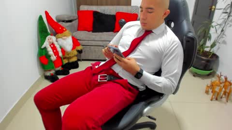juan  sebastian online show from 12/24/24, 07:44