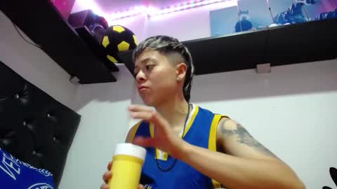 Snapshot of sebastian_posse chatting on 02/27/26, 04:01 Myystiic online show from 02/27/26, 04:01