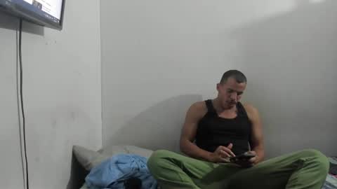 Snapshot of sebastianp13 chatting on 01/09/25, 02:22 sebatian palacios online show from 01/09/25, 02:22