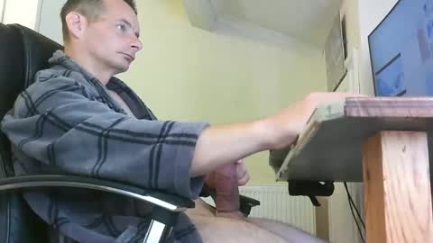 Snapshot of sebastianspalding450 chatting on 05/28/26, 09:06 sebastianspalding450 online show from 05/28/26, 09:06