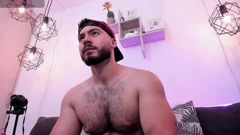 Instagram jeanpaulfit  online show from 12/18/24, 04:06