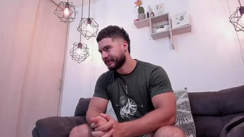 Instagram jeanpaulfit  online show from 01/19/25, 01:01